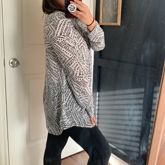 Cabi▪️Splitback button front blouse white black.‎ S - Picture 2 of 10